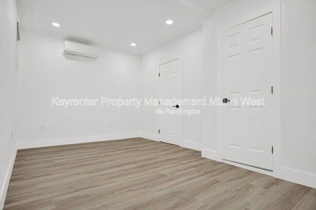 Building Photo - 210 Beacom Blvd