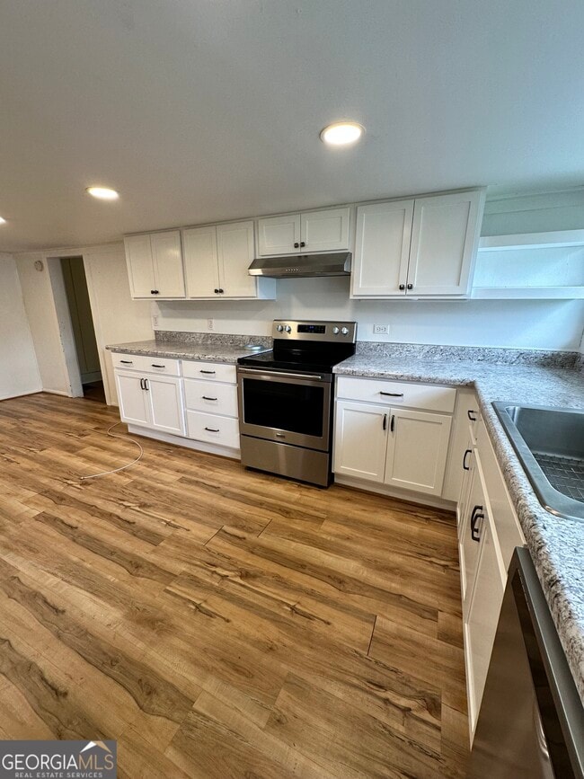 Building Photo - 55 Bowdon St