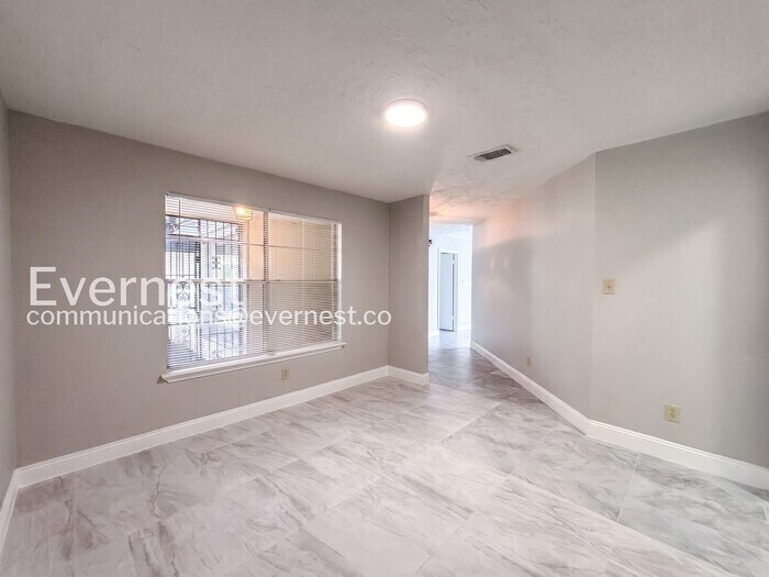 Building Photo - 1334 Willersley Ln
