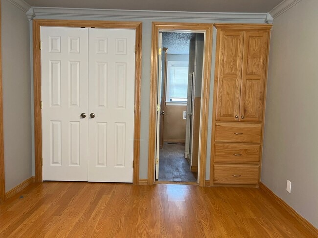 Building Photo - Welcome Home!!