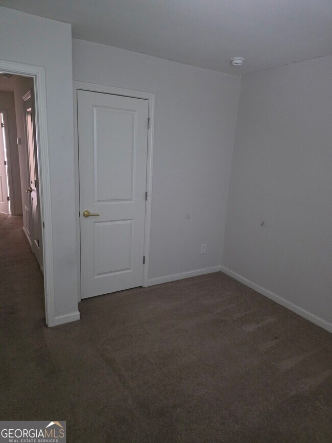 Building Photo - 1610 Larkspur Trl