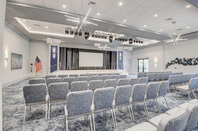 Building Photo - 14723 Cumberland Dr