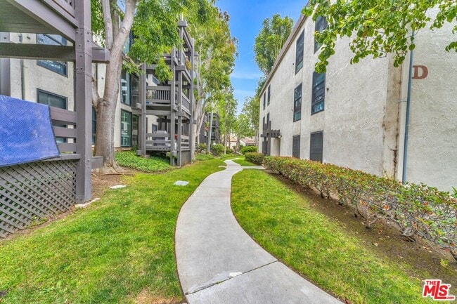 Building Photo - 7740 Redlands St
