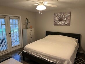 Building Photo - 8467 Hannary Dr