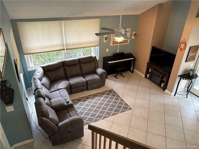 Building Photo - 3566 SW Sunset Trace Cir