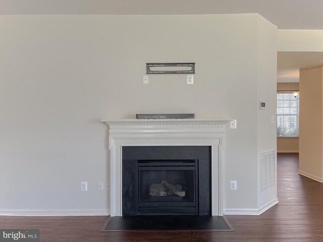 Building Photo - 44509 Gray Wolf St