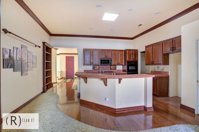 Building Photo - NEW PROMO PRICE! $3,470/MO