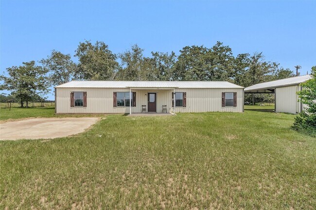Building Photo - 1194 Private Rd 1311