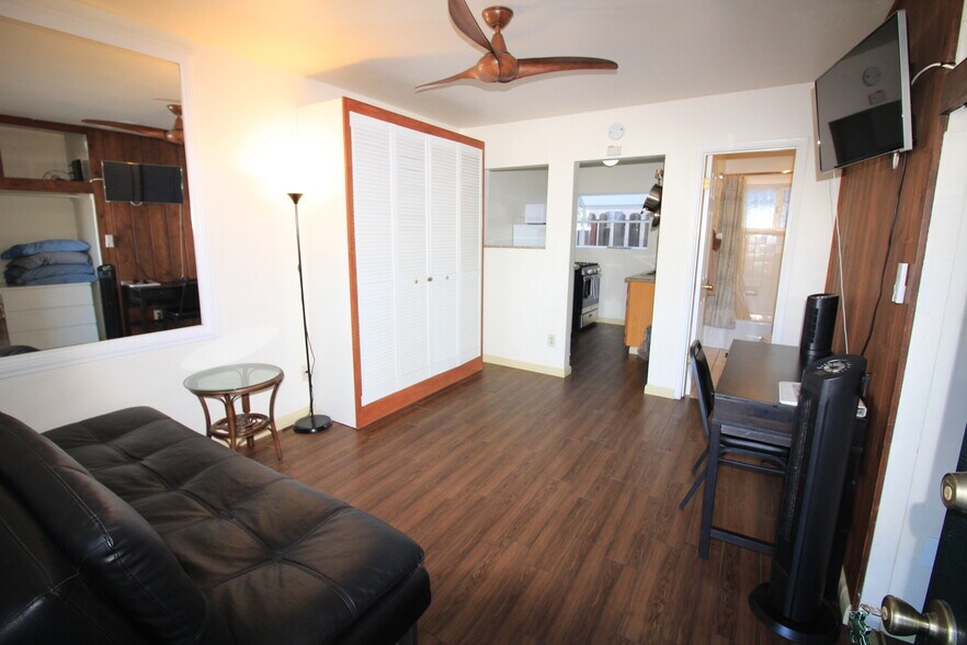 Building Photo - 2826 Mission Blvd