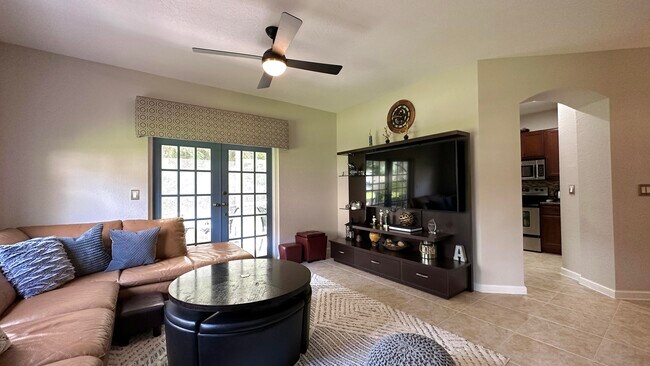 Building Photo - 4702 Cohune Palm Ct