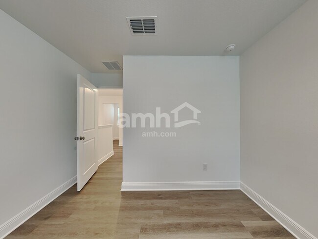 Building Photo - 6543 Atlantic Bch Ave