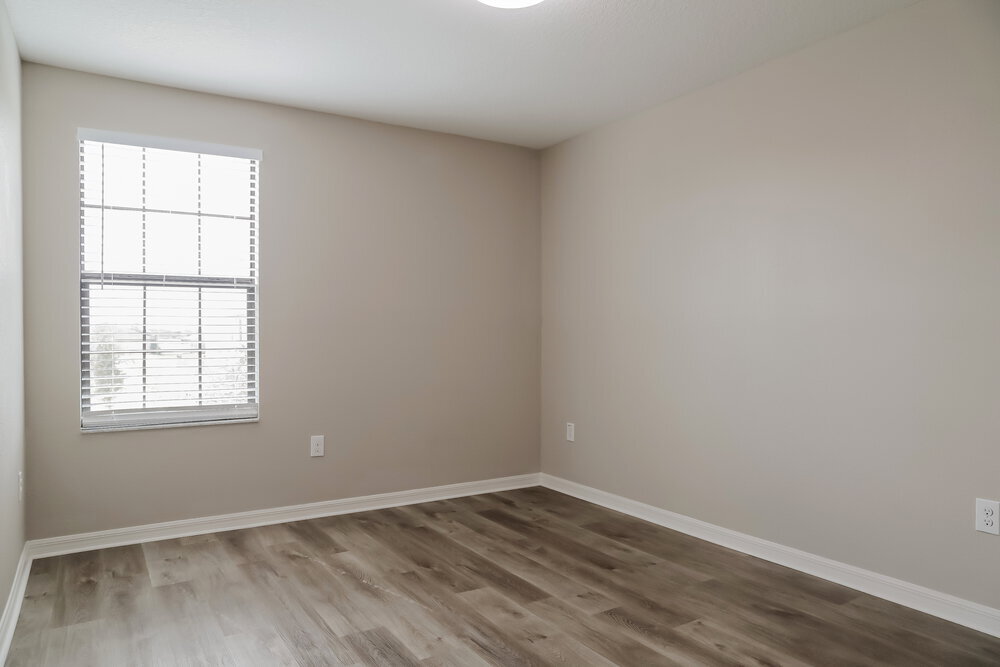 Building Photo - 11184 Leland Groves Dr