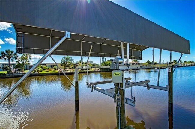 Building Photo - 540 Lindley Terrace