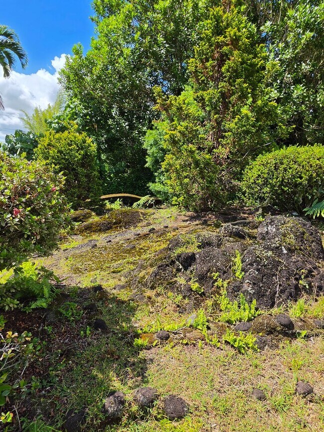 Building Photo - Available July 1 | Flexible 5-Bedroom Layout | 3.5BA Home | Secured Carport