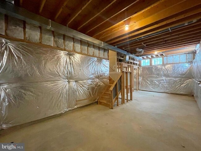 Building Photo - 45586 Curley Ct