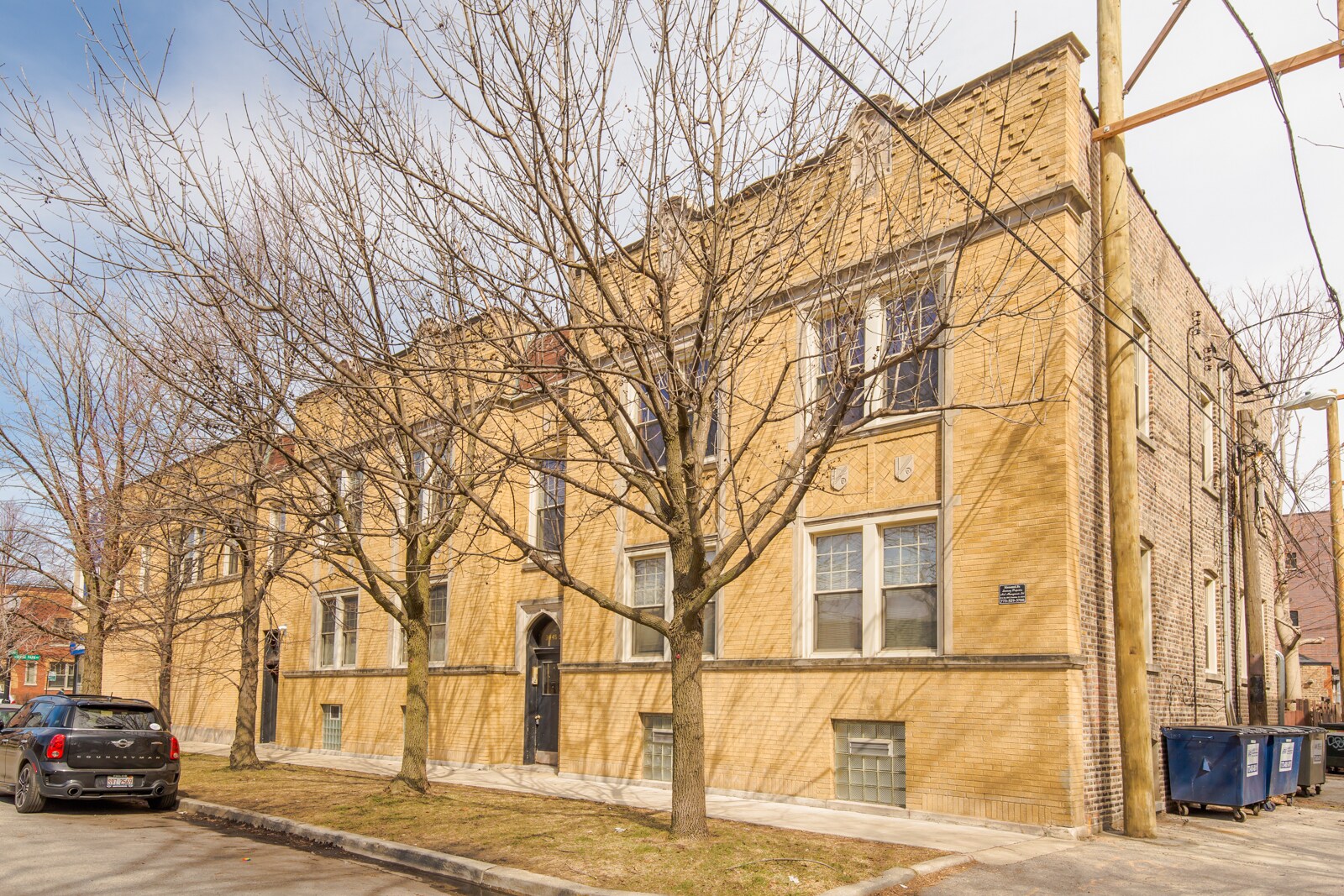 Building Photo - 3953 N Hamilton Ave