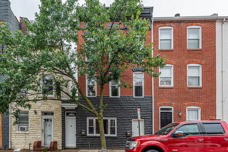 Building Photo - 1736 Light St