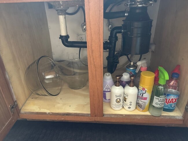 Building Photo - 2328 S Fallbrook Dr