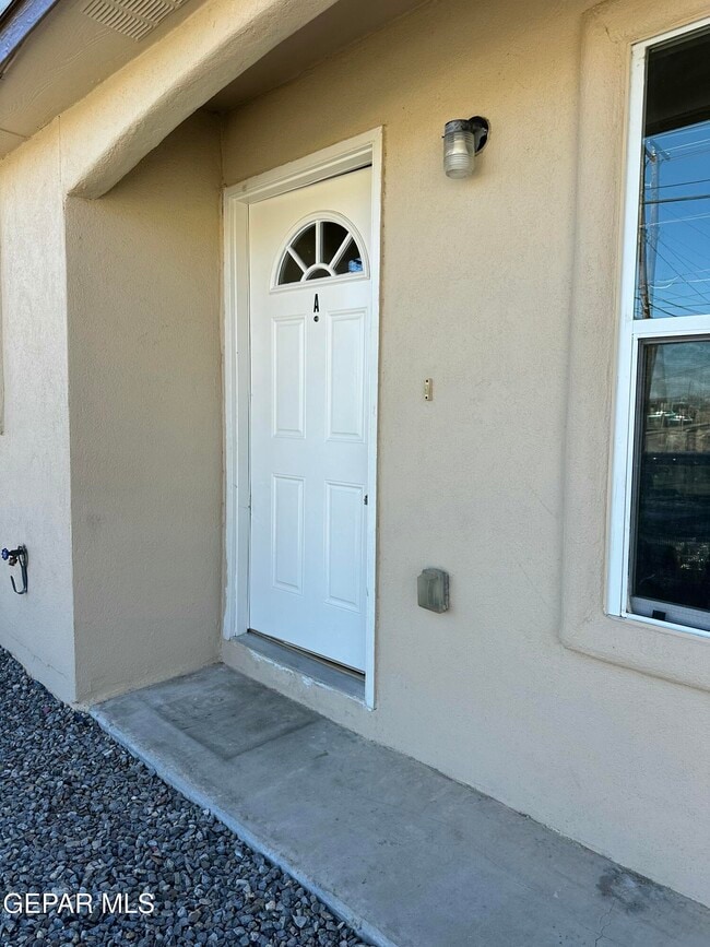 Building Photo - 4016 Moonlight Ave