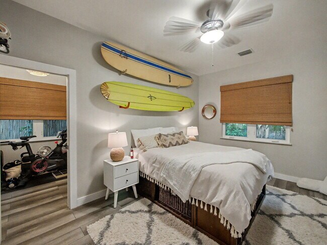 Building Photo - 8121 SE Orchard Terrace