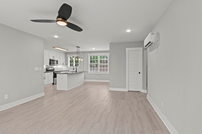 Building Photo - The Monarch Downtown