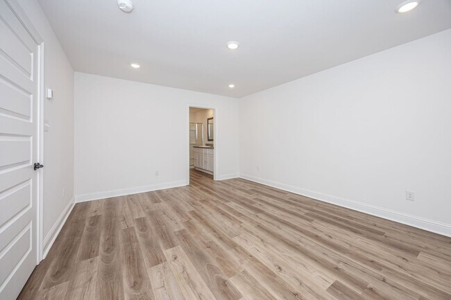 Building Photo - 3711 Olivia Dr