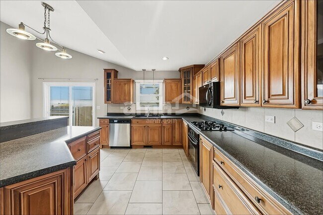 Building Photo - 1811 Mandan Village Dr