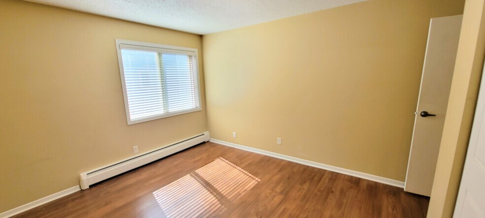 Building Photo - 3540 Hennepin Ave #217