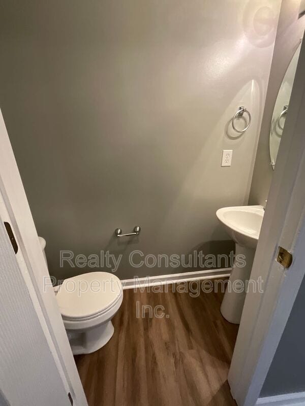 Building Photo - 812 Brittany Way
