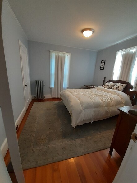 1st bedroom - 29 Rose St