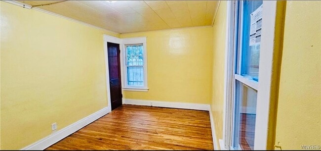 Building Photo - 320 Jewett Ave