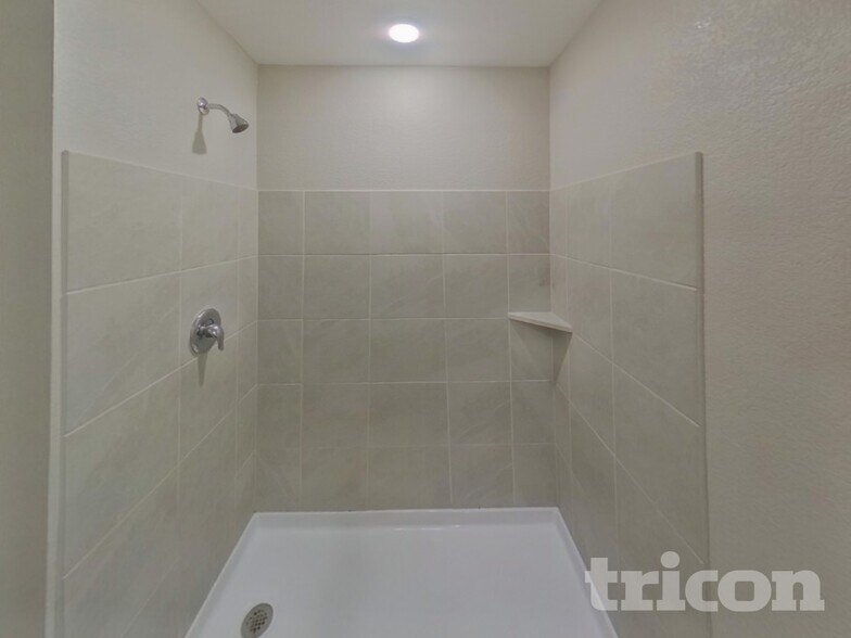 Building Photo - 1732 Clairborne Ct