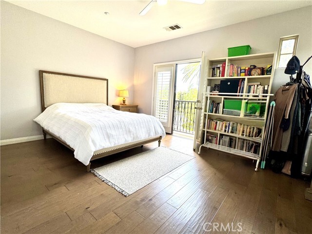 Building Photo - 88 Sarabande