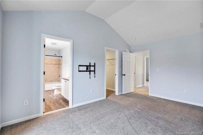 Building Photo - 6 Rhodora Terrace