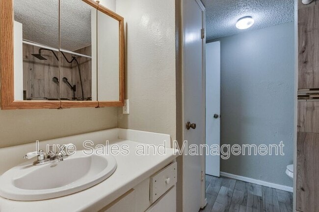 Building Photo - 6048 NW Expressway