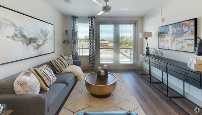 Building Photo - Seale 707