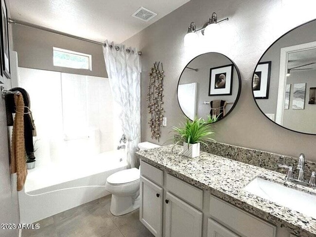 Building Photo - 15247 W Elm Cir