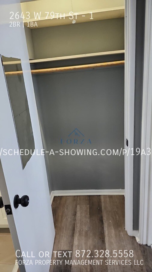 Building Photo - 2643 W 79th St