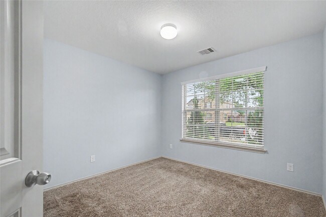 Building Photo - 16430 Rodeo River Rd