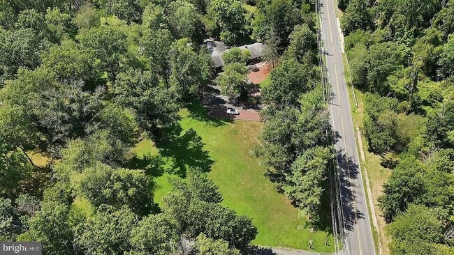 Building Photo - 269 Raymond Rd