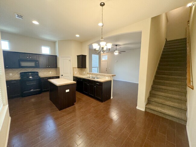Building Photo - Move-In Special! Get $200 off your first f...
