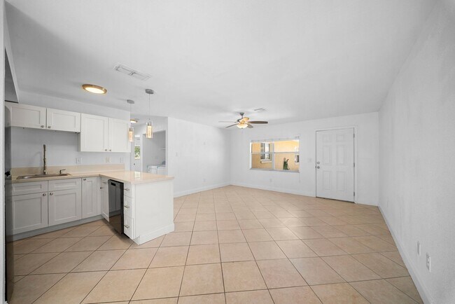 Building Photo - 13401-13407 Pine Needle Ln