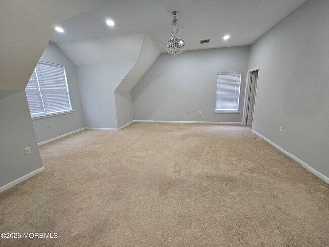 Building Photo - 18 4th Ave