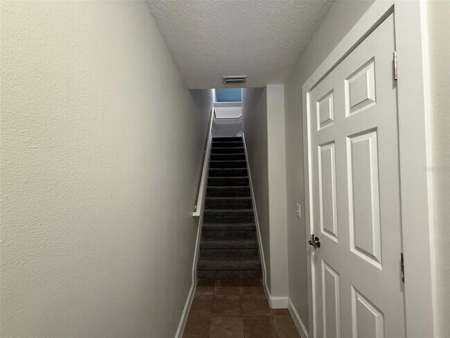 Building Photo - 7350 Black Walnut Way