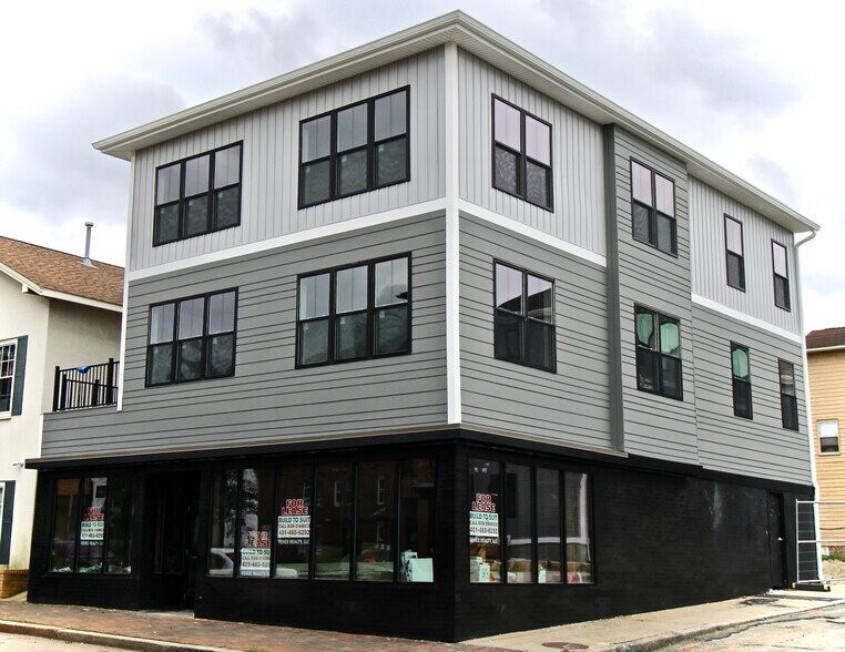 Building Photo - 408 Atwells Ave