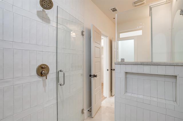 Building Photo - 2820 Weisenberger St