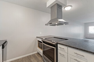 Building Photo - 3116 Girard Apartments