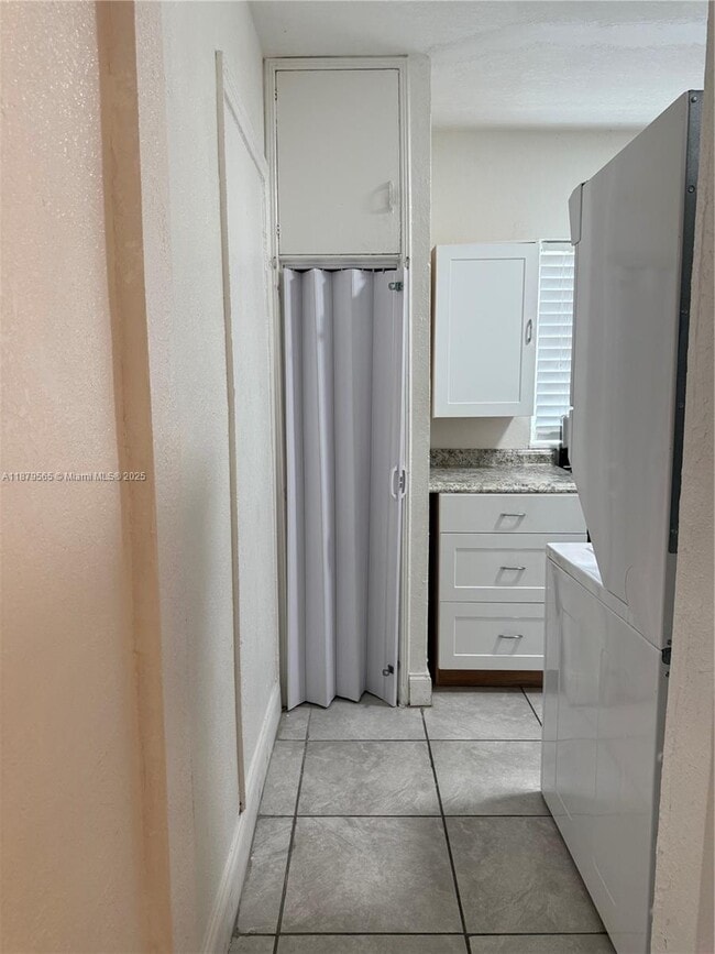 Building Photo - 27 NW 44th St