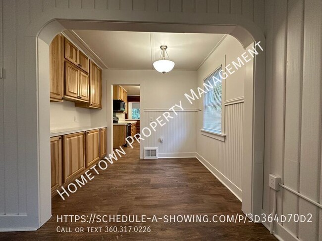 Building Photo - Remodeled 2 Bedroom Home - Available NOW!