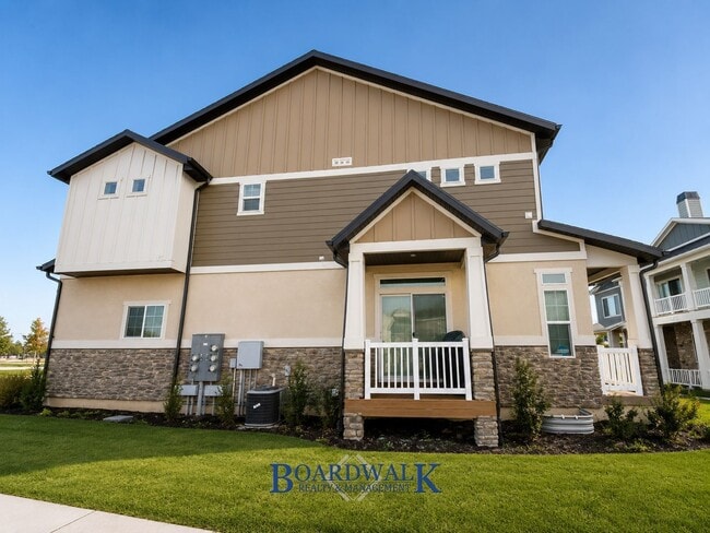 Building Photo - 5623 Coastal Ridge Ln
